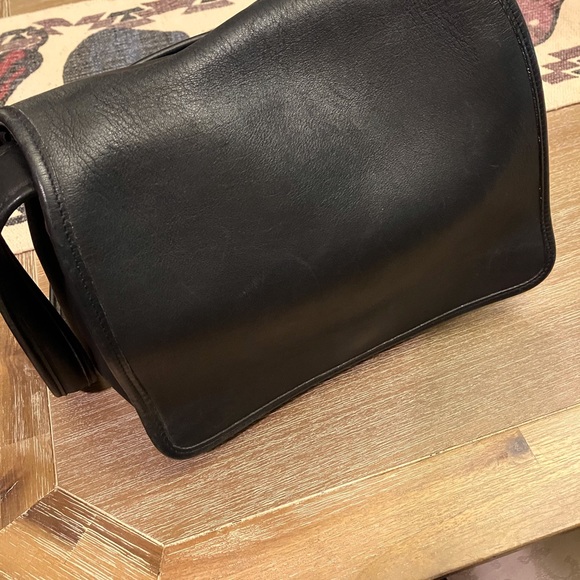 Coach Handbags - Vintage Coach Bag